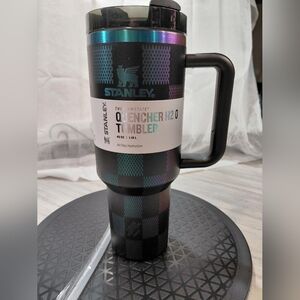 NEW Stanley Flowstate 40oz  Quencher H2.0 Tumbler  Iridescent Black Plaid